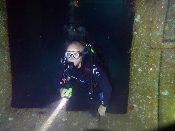 Dayo Scuba Center LLC, Orlando Florida www.dayo.com
