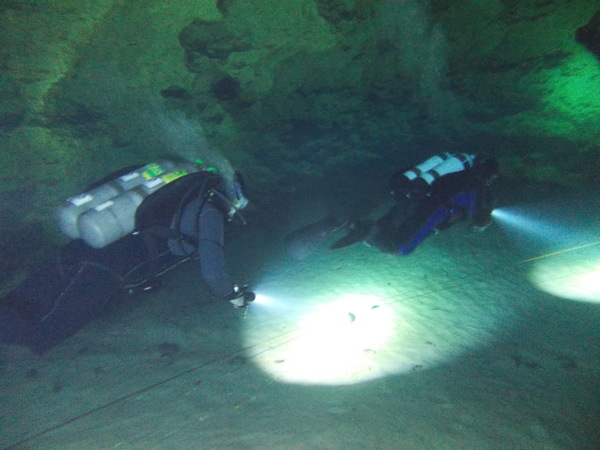 Dayo Scuba Center LLC, Orlando Florida www.dayo.com