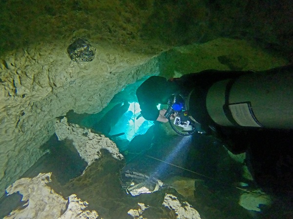 Dayo Scuba Center LLC, Orlando Florida www.dayo.com