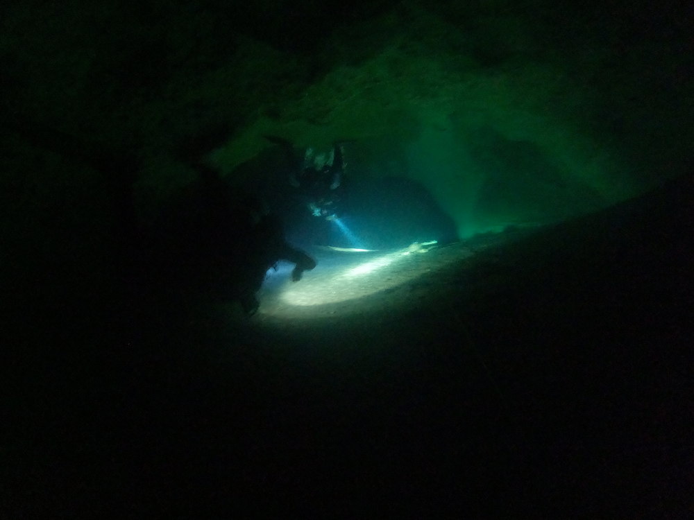 Dayo Scuba Center LLC, Orlando Florida www.dayo.com