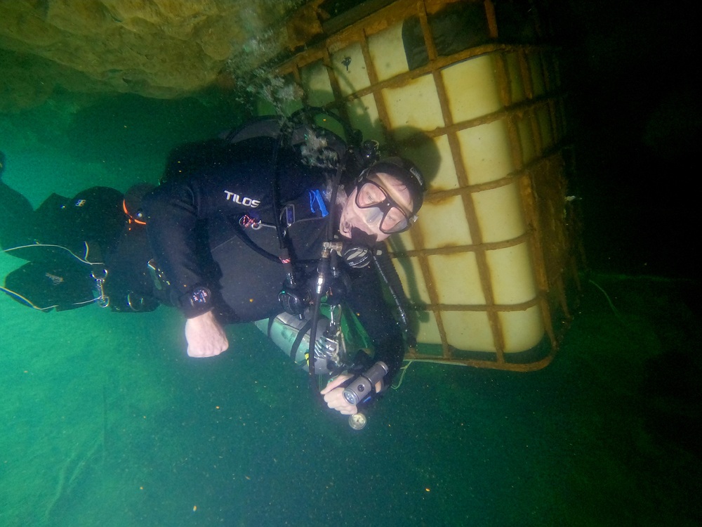Dayo Scuba Center LLC, Orlando Florida www.dayo.com