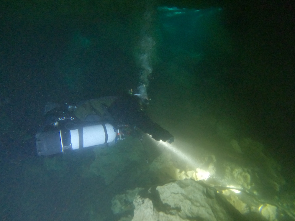 Dayo Scuba Center LLC, Orlando Florida www.dayo.com