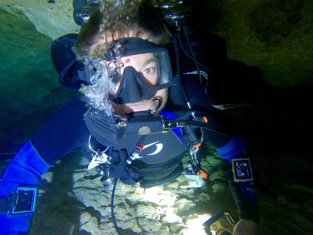Dayo Scuba Center LLC, Orlando Florida www.dayo.com