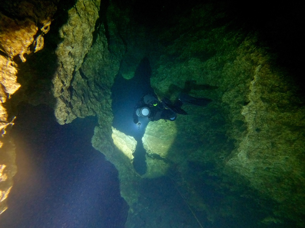 Dayo Scuba Center LLC, Orlando Florida www.dayo.com